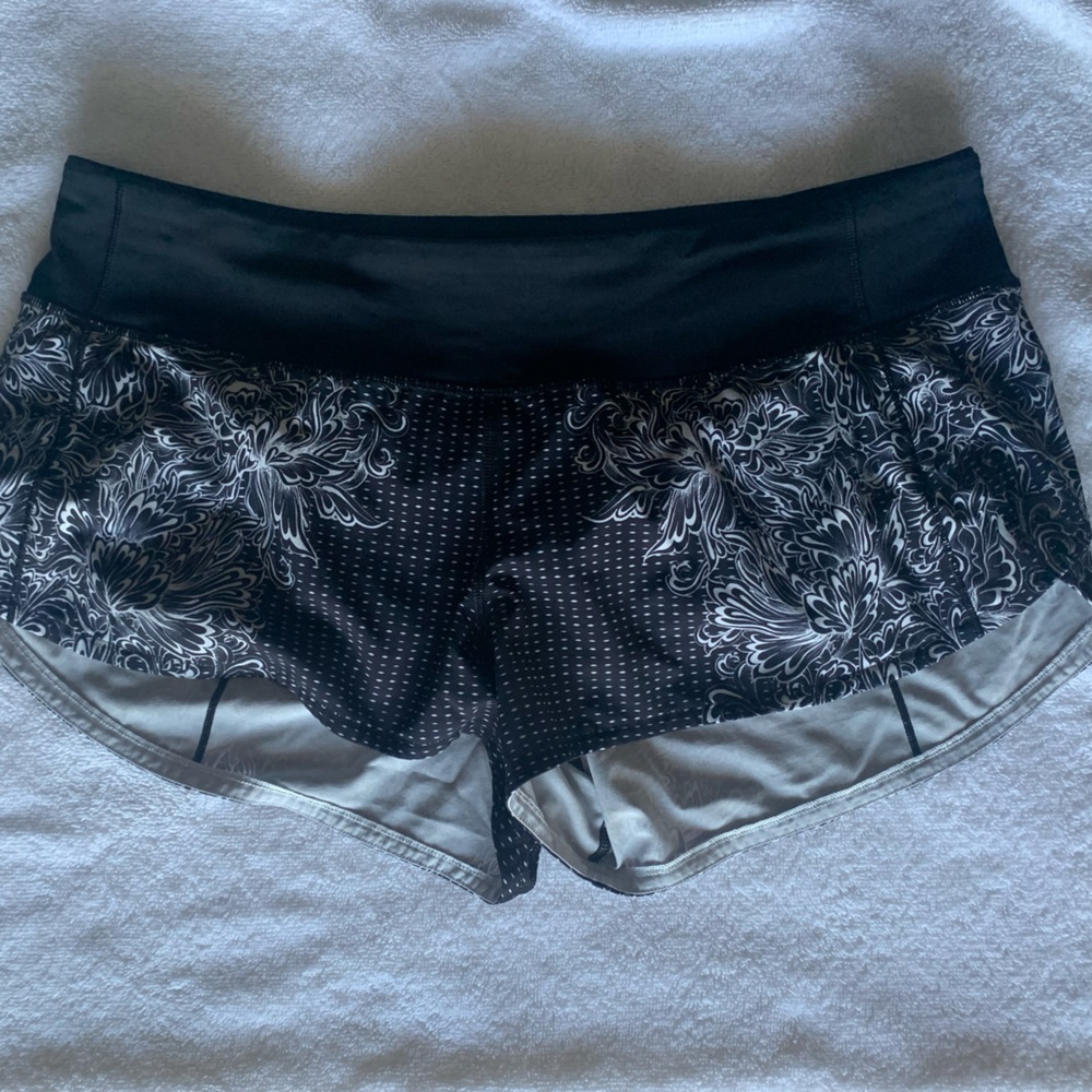 Lululemon size 10 running shorts